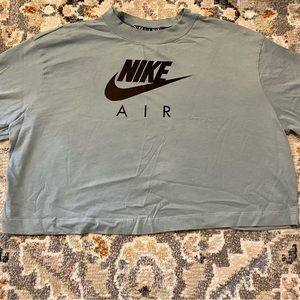 Nike Crop-top. Size Large. Fits Medium.